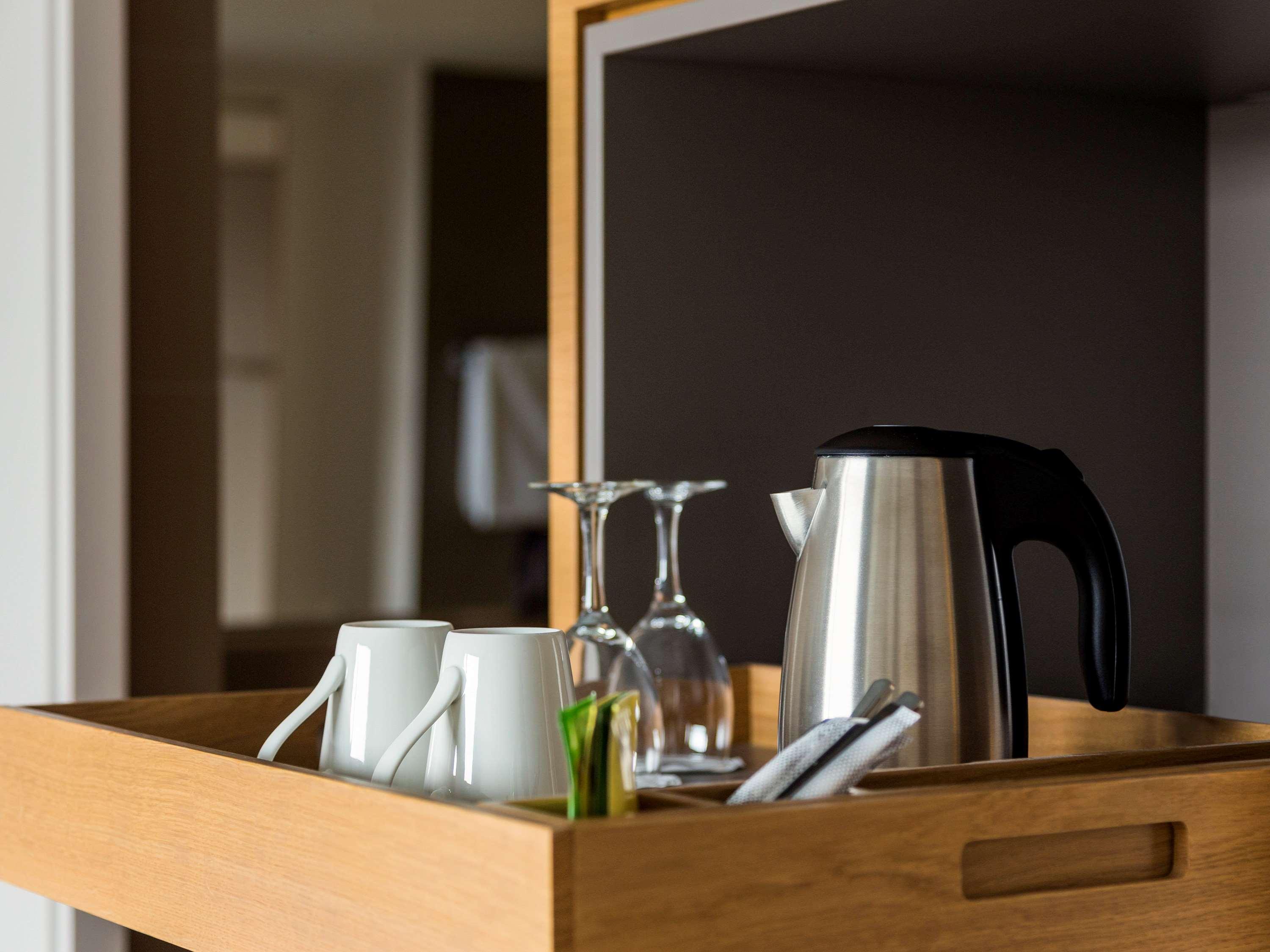 Готель Pullman Basel Europe Екстер'єр фото