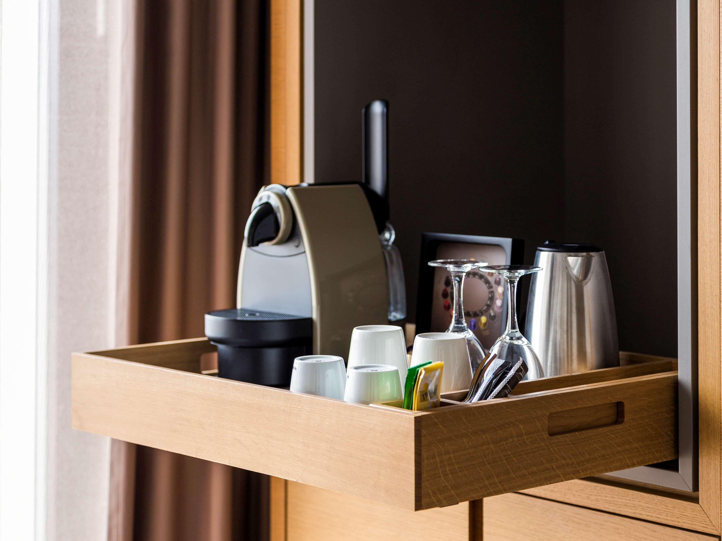 Готель Pullman Basel Europe Екстер'єр фото