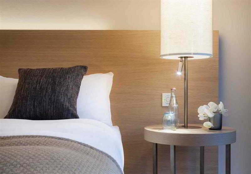 Готель Pullman Basel Europe Екстер'єр фото