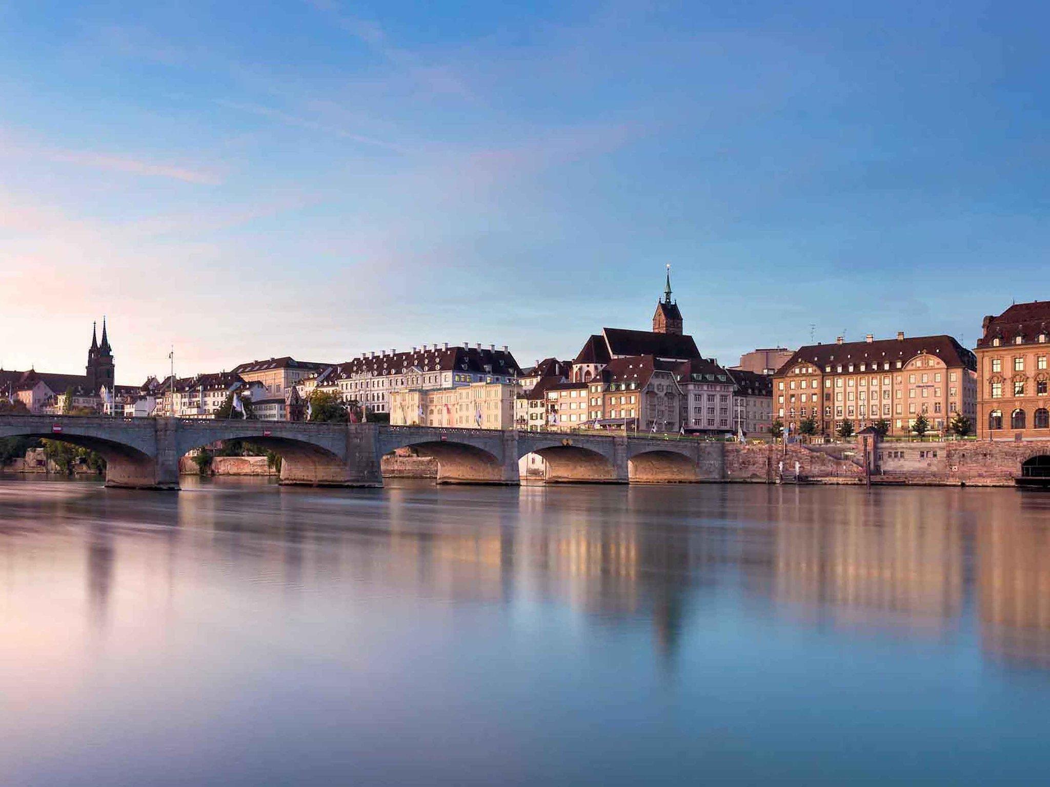 Готель Pullman Basel Europe Екстер'єр фото