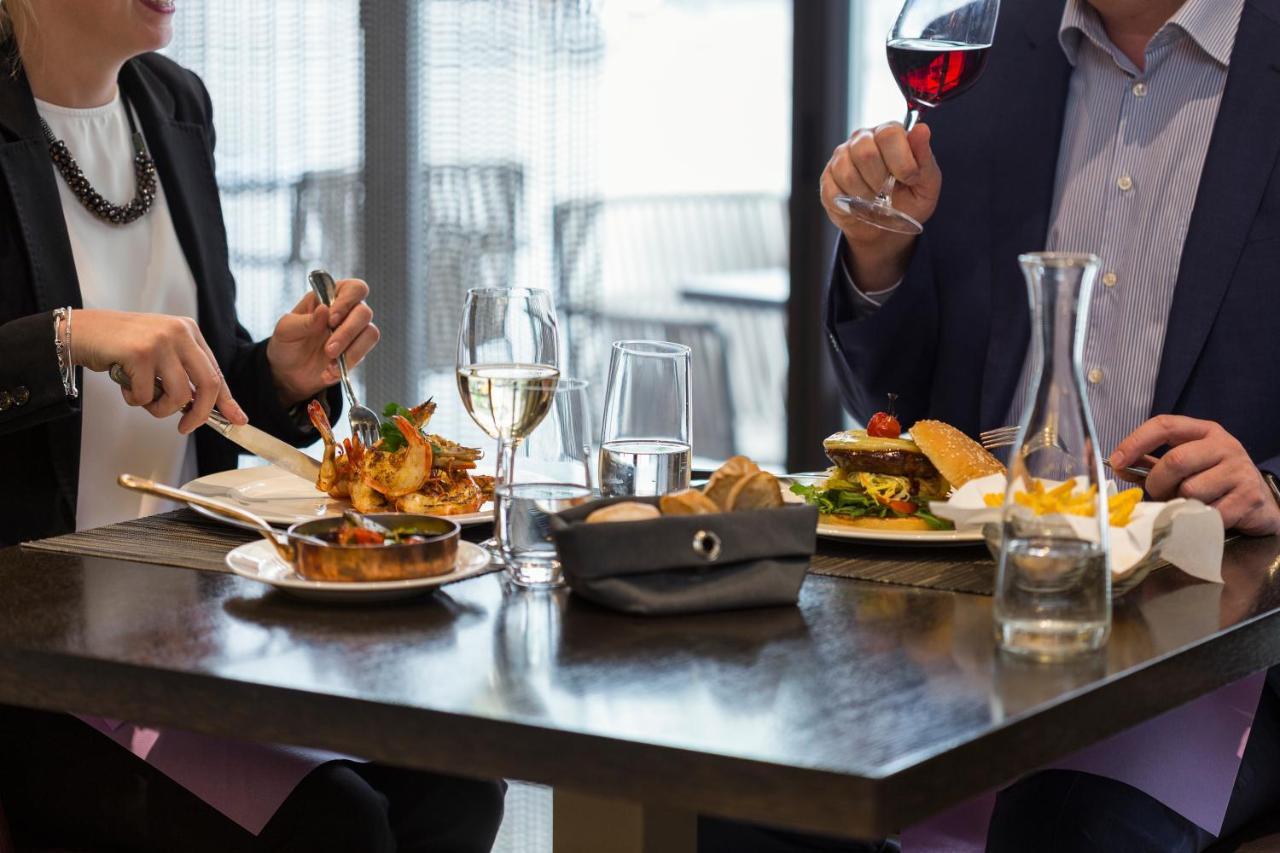 Готель Pullman Basel Europe Екстер'єр фото