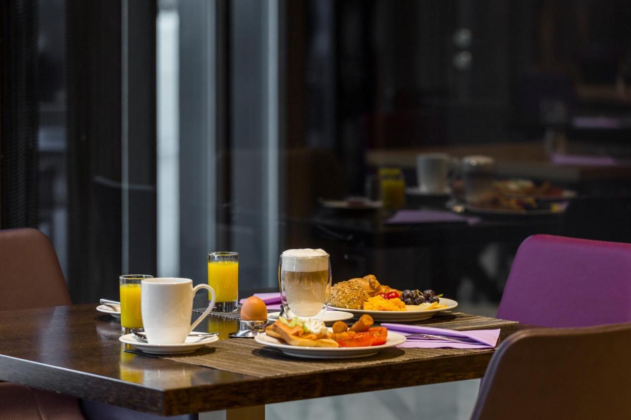 Готель Pullman Basel Europe Екстер'єр фото